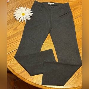 Company Ellen Tracy Work/Casual Boot Stretch Pants Charcoal -Size: 6 🌸